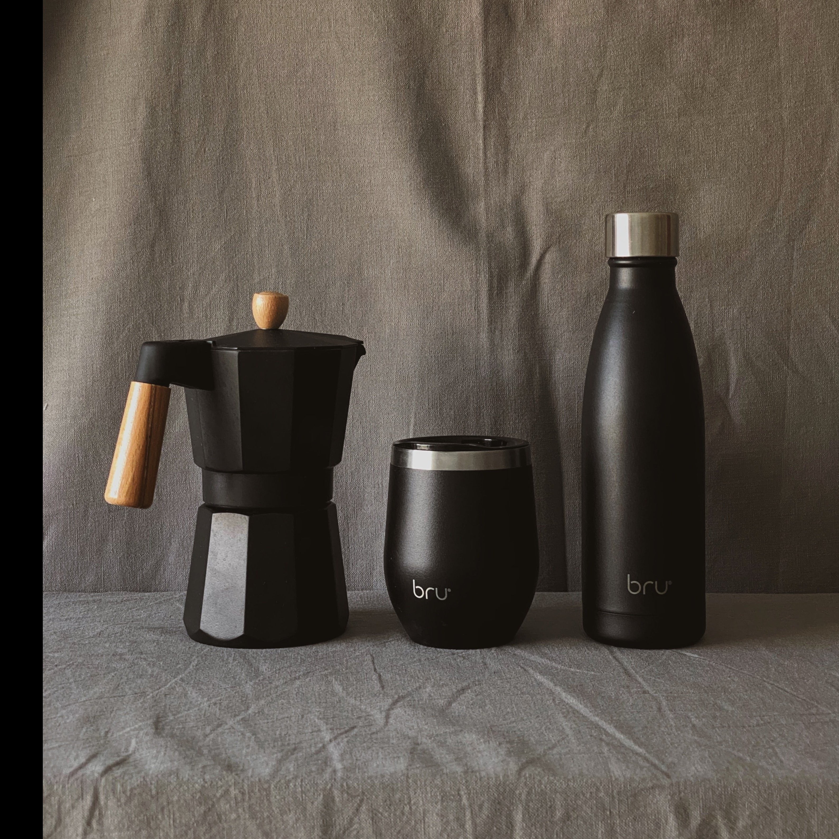  reusable cup with lid, reusable coffee cup with lid, coffee cup eco friendly, reusable travel mug, bru bottle black, best insulated bottle, black reusable water bottle